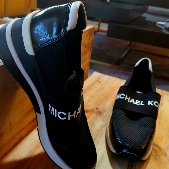 Michael Kors Felix Scuba and Mesh Sneaker Size 8 - Picture 1 of 9